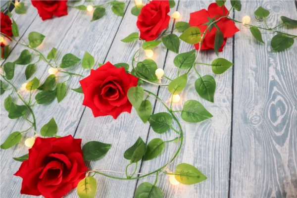 Red Rose & Leaf Light - Image 6