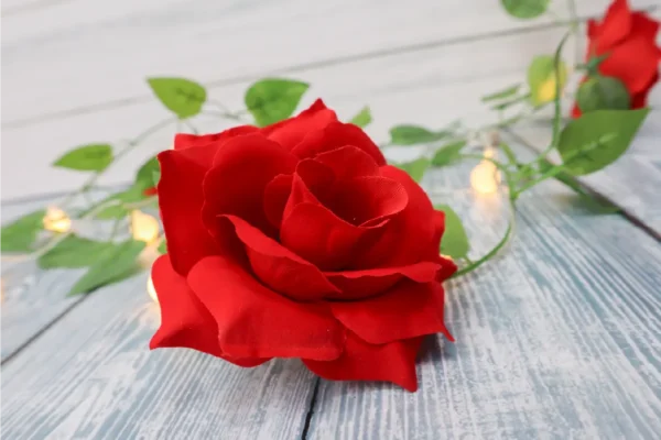 Red Rose & Leaf Light - Image 4